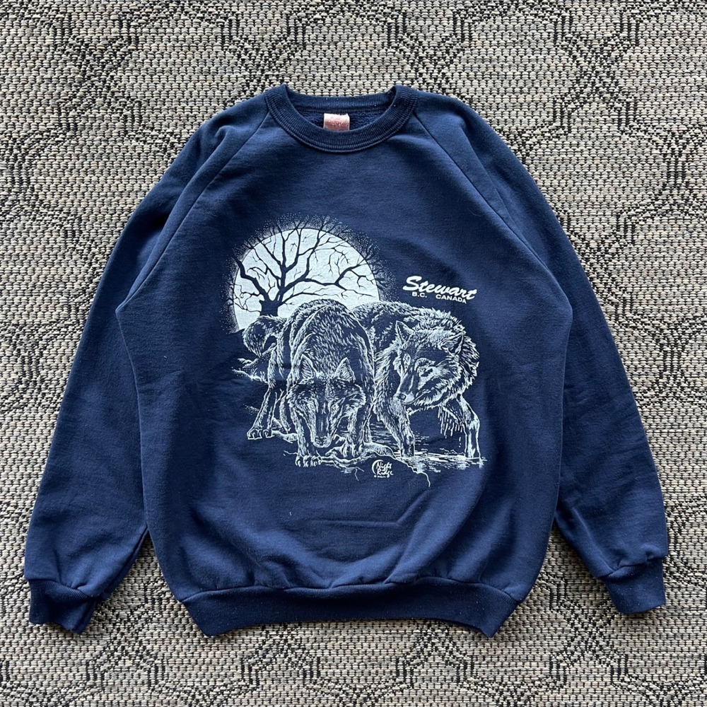 Vintage Wolf Sweatshirt Mens Large Navy Nature Canada Raglan Crewneck 90s